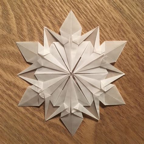 Let it snow... origami snowflakes! - ARTFUL MATHS