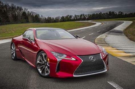 LEXUS MOVES A MOUNTAIN TO FILM THE NEW LC 500