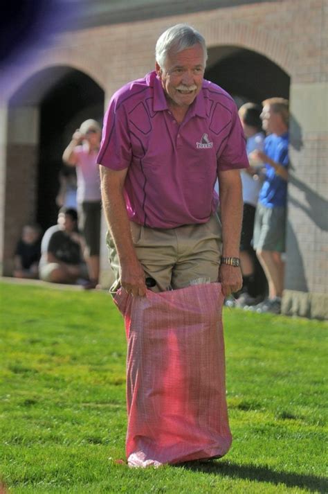 New Mascot at the College of Idaho | Photo Gallery | idahopress.com