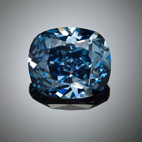 Blue Moon Diamond Sells for Record $48.4 Million at Geneva Auction - BelleNews.com