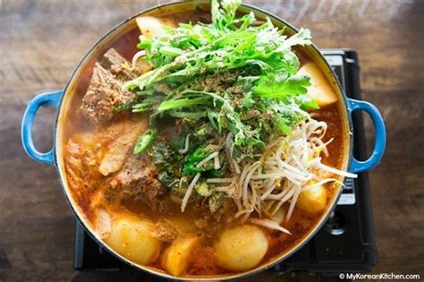 Gamjatang (Pork Bone Soup) - My Korean Kitchen