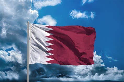 ILoveQatar.net | The do's and don'ts of raising and using the Qatar national flag [General public]