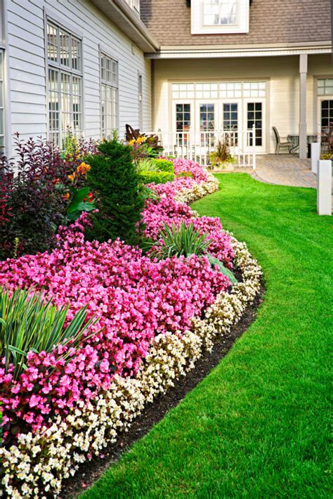 25 Magical Flower Bed Ideas and Designs