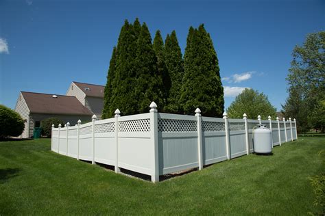 Is Vinyl Fencing Good For Dogs