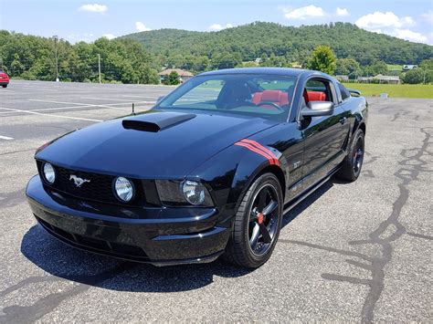 2005 Ford Mustang GT | 427 Garage