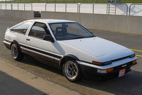 File:Toyota Corolla GT AE86 Trueno hatchback.jpg - Wikimedia Commons