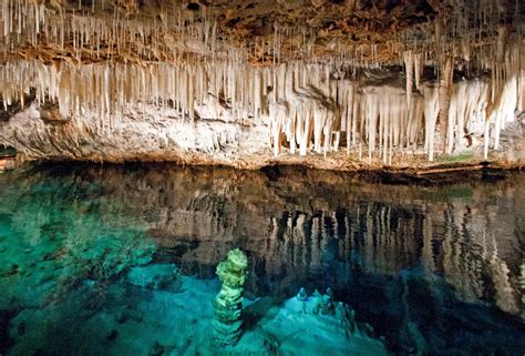 Crystal Cave in Bermuda | Wondermondo