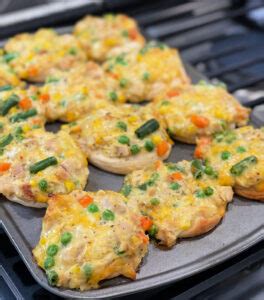 Chicken Pot Pie Muffins - The Cookin Chicks