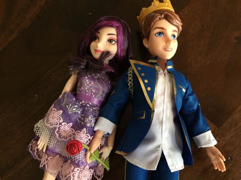 Disney Descendants Mal and Ben Doll set Video Review - Classy Mommy