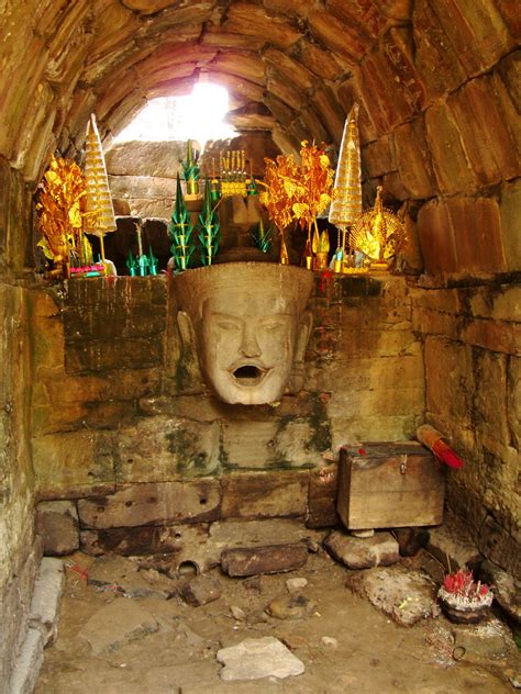 Asisbiz Photo's of Neak Pean Temple - The Entwined Serpents, Siem Reap, Cambodia