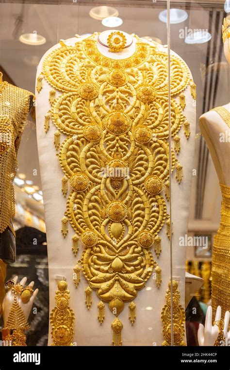 Dubai gold souk necklace hi-res stock photography and images - Alamy