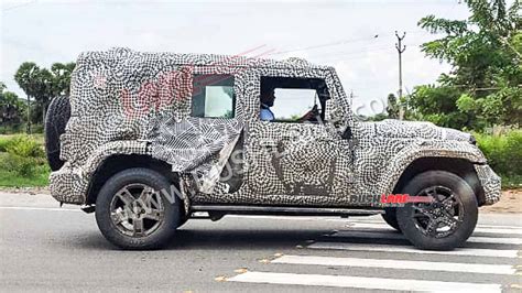 Mahindra Thar 5 Door Side Profile Detailed - New Spy Shots