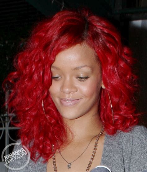 Miss MyMy's Blog: Rihanna's New Candy Apple Red Hair (why????)