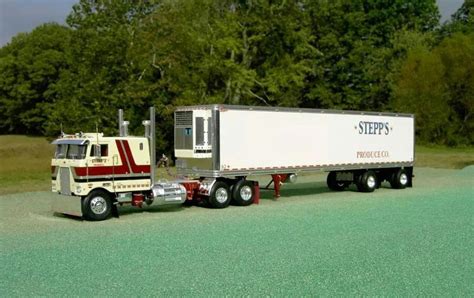 Peterbilt COE Model W/Reefer | Model truck kits, Kenworth trucks, Diecast trucks