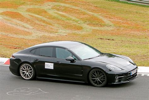 [High Resolution] 2023 Porsche Panamera