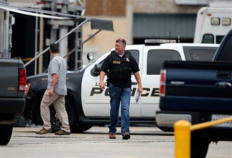 PHOTOS: Baton Rouge police shooting - ABC13 Houston