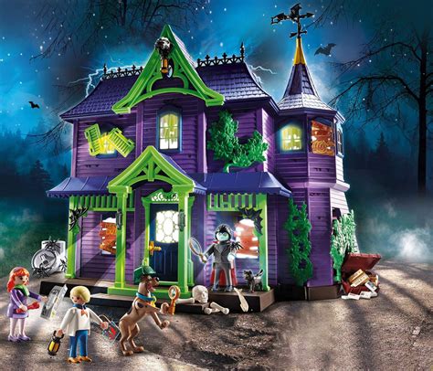 Toy Reviews: Playmobil Scooby Doo Mystery Mansion | The Toy Insider