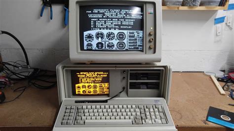 Vintage Computing: IBM Portable Personal Computer 5155: Swapping out disc drives and case