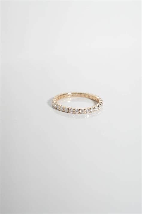 Medium Pavé Round Wedding Band – THEADORE + CO.