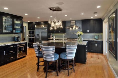 Dark Kitchen Cabinets And Light Floors – Things In The Kitchen