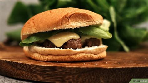 How to Cook Hamburgers on the Stove: Quick & Easy Recipe