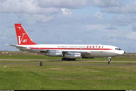 Boeing 707-138B - Qantas (John Travolta) | Aviation Photo #0377704 | Airliners.net