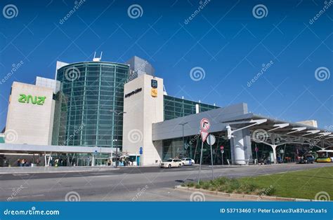 Lisbon Airport - Terminal 1 Editorial Image - Image of arrivals, travel: 53713460