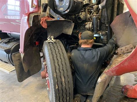 Heavy-Duty Mechanic: A Career Guide for Beginners