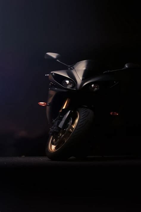 Yamaha ride motorbike iPhone 4s Wallpapers Free Download