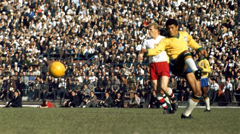 History of the World Cup: 1962 – Garrincha guides Brazil to glory - Sportsnet.ca