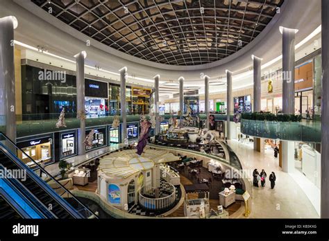 Yas mall abu dhabi hi-res stock photography and images - Alamy