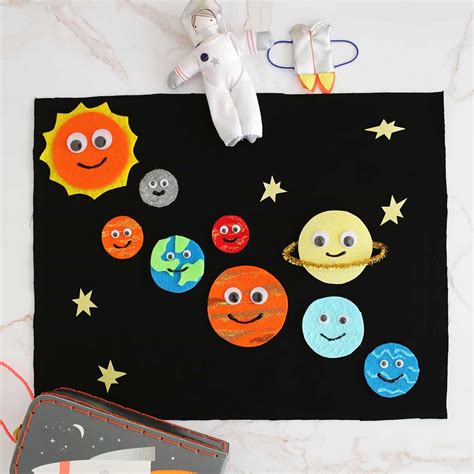 Solar System Felt Board Craft For Kids! - Childhood Magic