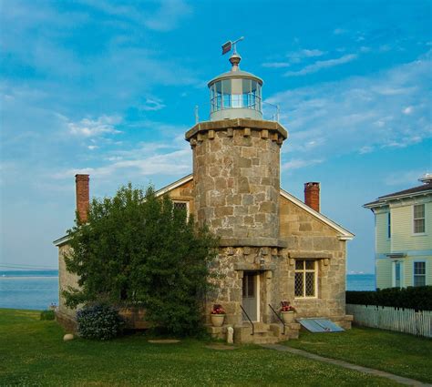 The 5 Best Lighthouses in New England - New England Today