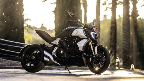 Ducati Diavel 1260 Wallpapers