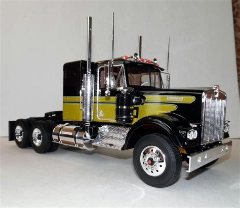 Smokey and the Bandit Kenworth | Model truck kits, Diecast trucks, Smokey and the bandit