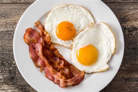 Fried eggs and bacon - The Good Fat Bar