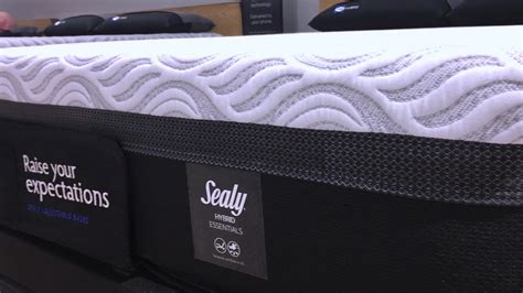 Sealy Hybrid (2018-2022) — Our Expert Overview | GoodBed.com