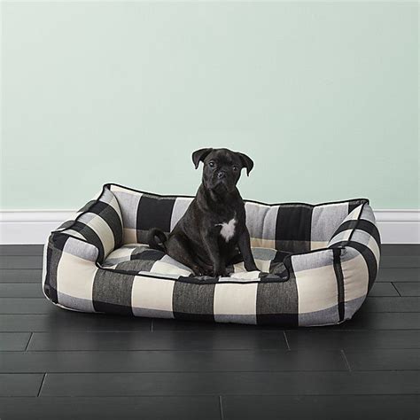 Black and White Medium Plaid Dog Bed | CB2 | Dog bed large, Dog lounge bed, Dog bed