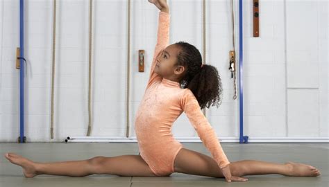 How to Do a Split for Beginners for Kids - SportsRec