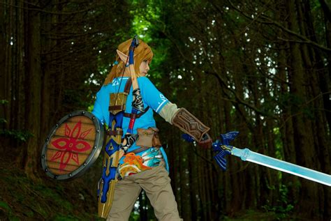 Link from Breath of the Wild by @00_yazuki | #cosplay #NintendoSwitch #BreathoftheWild | Legend ...