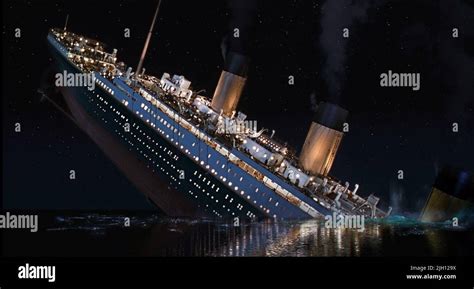 Titanic Ship Sinking Scene