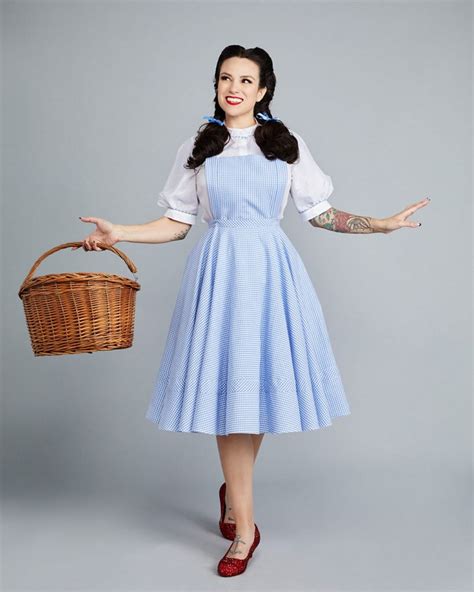 15 Easy DIY Dorothy Costume Ideas For Humble Girl Look - Julie Ann Art