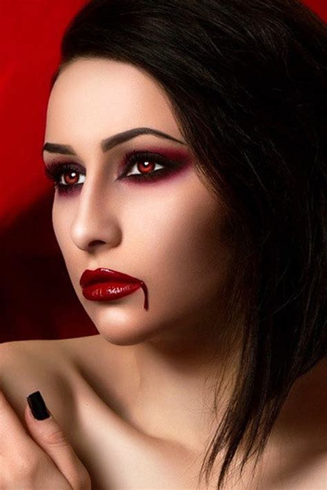 42 Glam and Sexy Vampire Makeup Ideas 2020