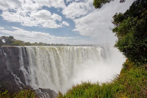 Victoria Falls: Zambia or Zimbabwe? - Travelationship