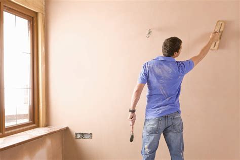 How to Apply a Venetian Plaster Wall Finish