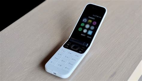 Nokia 2720 Flip mobile price in Pakistan; Nokia 2720 Flip mobile features and specifications