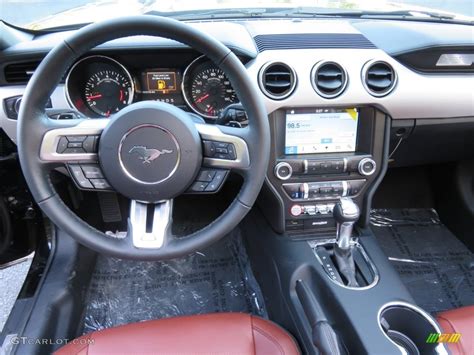 2016 Ford Mustang GT Premium Convertible Dashboard Photos | GTCarLot.com