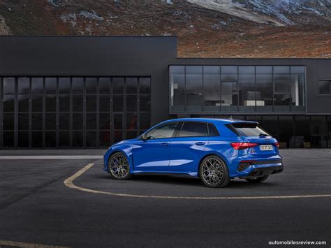 Audi RS3 Performance (2023) - picture 31 of 99