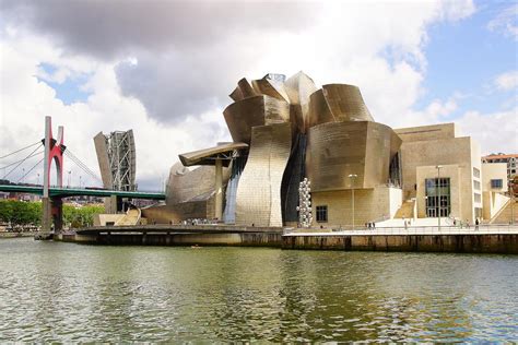 The Guggenheim: Realizing a Dream at This Modern & Contemporary Art Museum in Bilbao, Spain ...