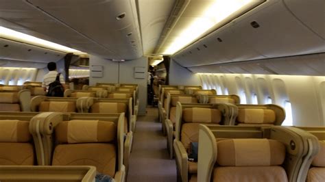 Review: Singapore Airlines - Economy Class (777-300)